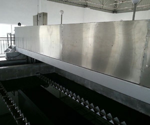 行车式刮吸泥机